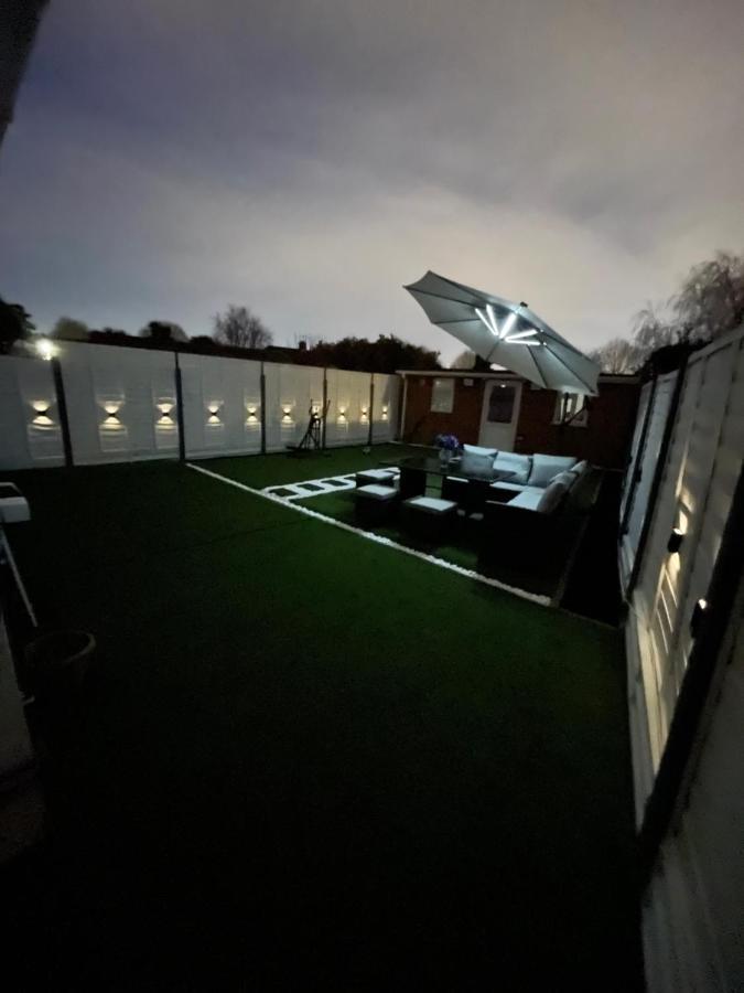 North Avenue Guest House Ltd, Heathrow Airport-Free Parking Hayes  Eksteriør billede