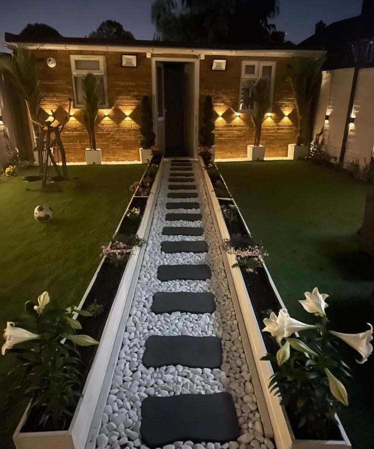 North Avenue Guest House Ltd, Heathrow Airport-Free Parking Hayes  Eksteriør billede