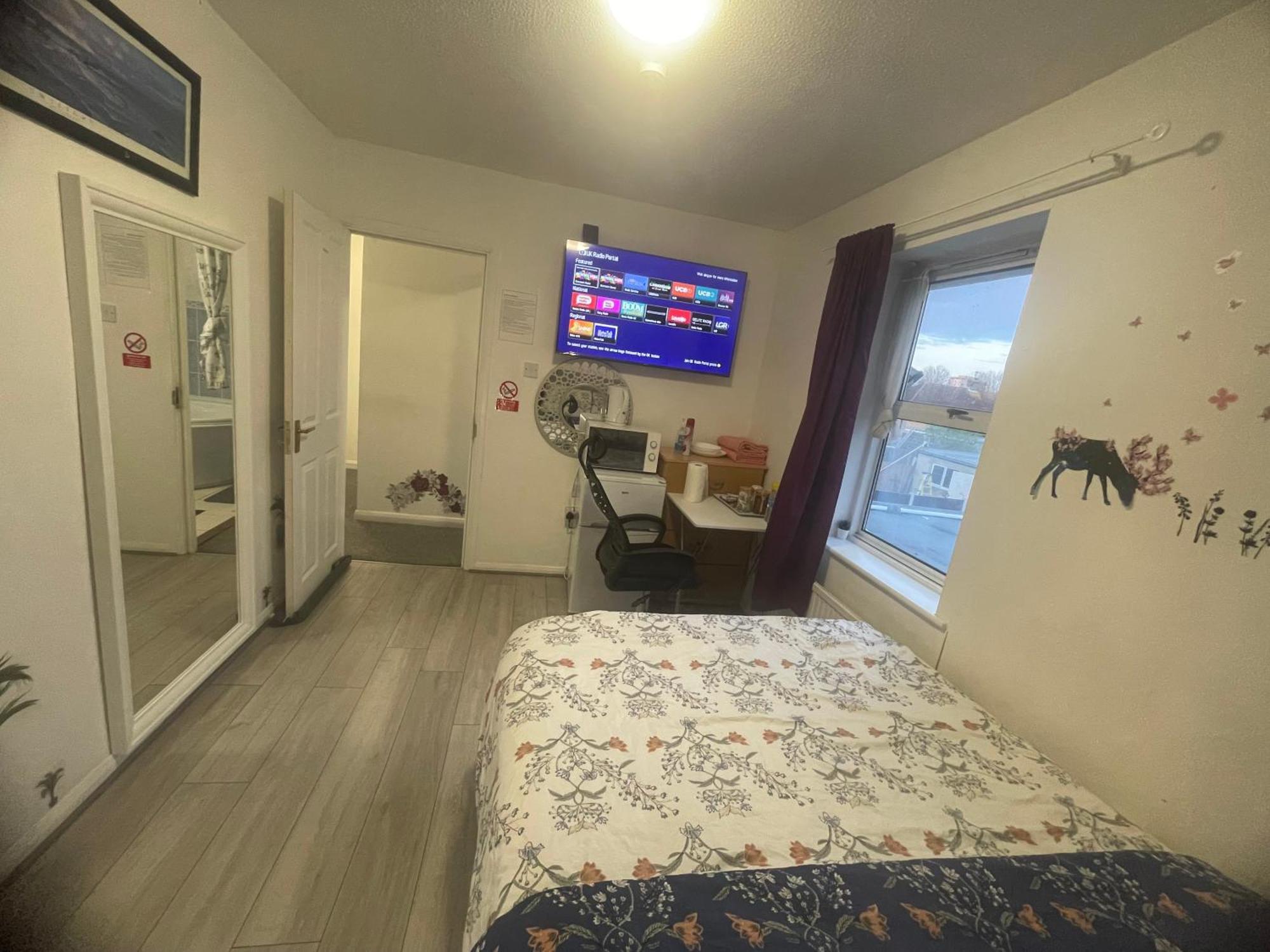 North Avenue Guest House Ltd, Heathrow Airport-Free Parking Hayes  Eksteriør billede