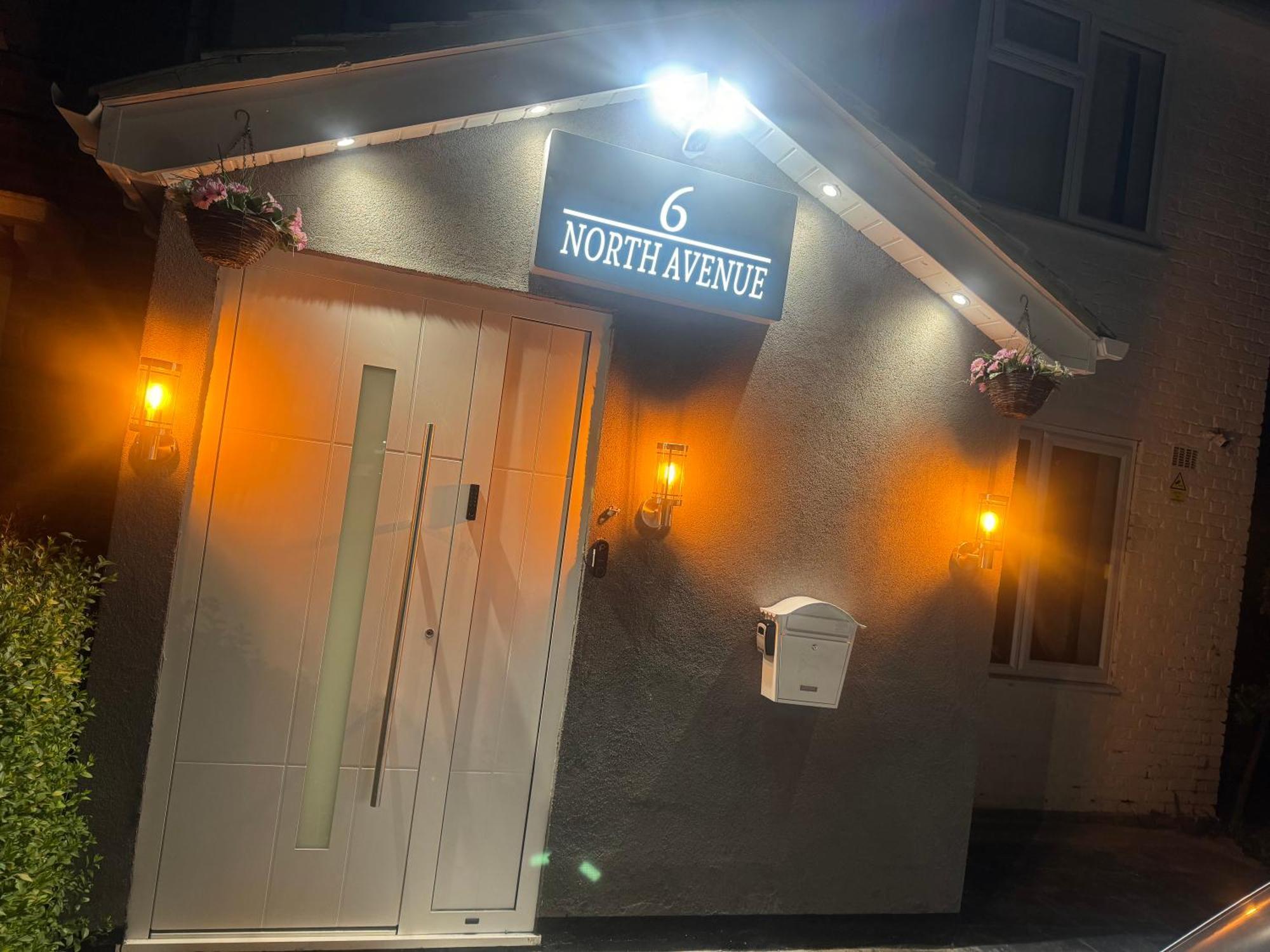 North Avenue Guest House Ltd, Heathrow Airport-Free Parking Hayes  Eksteriør billede